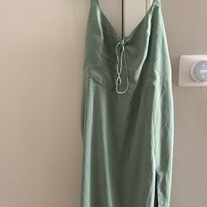 Abercrombie Women's Green Midi Dress with Slit